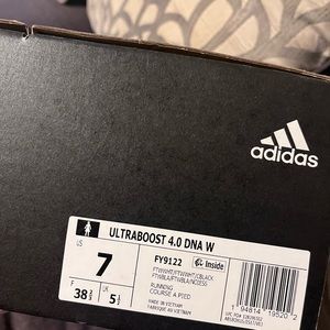 Adidas Ultraboost 4.0 DNA Women - Size 7